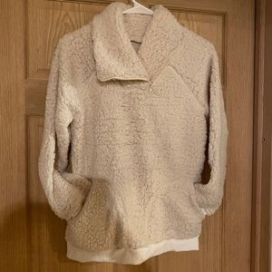 NWOT fuzzy teddybear pullover